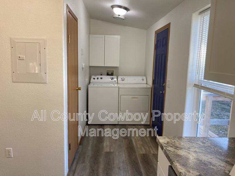 1564 Polk St #A - Photo 3 of 8