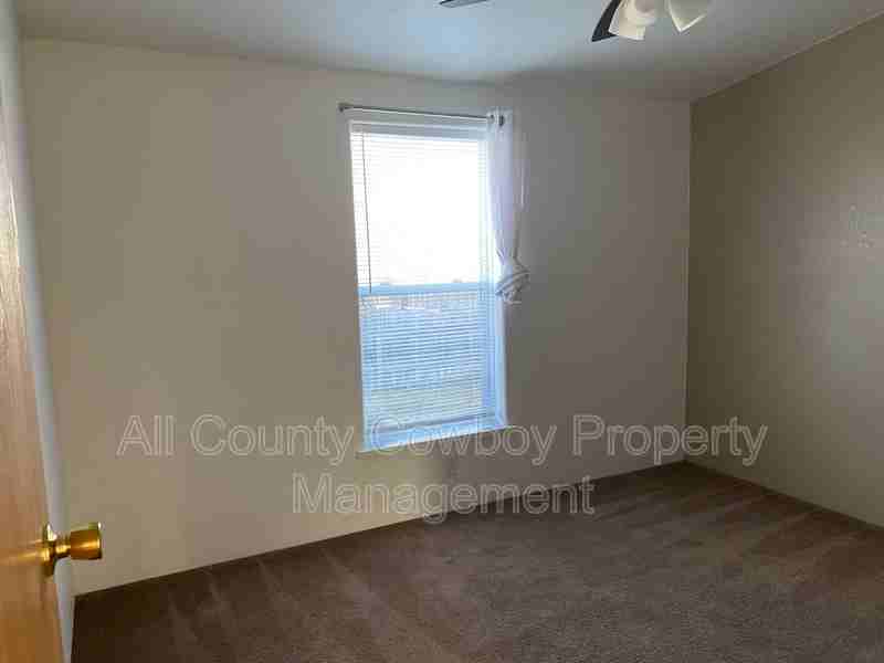 1564 Polk St #A - Photo 5 of 8