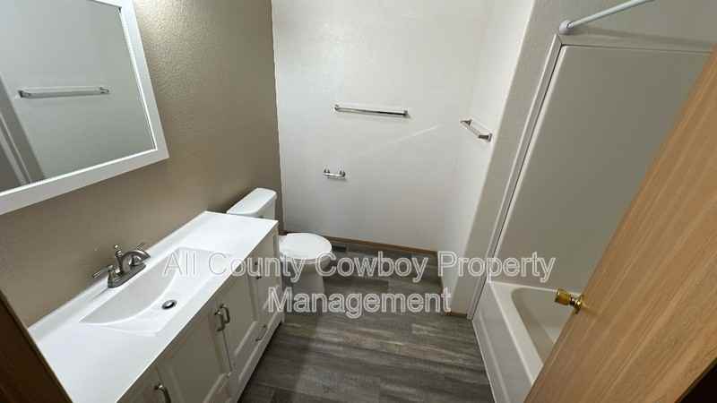 1564 Polk St #A - Photo 6 of 8