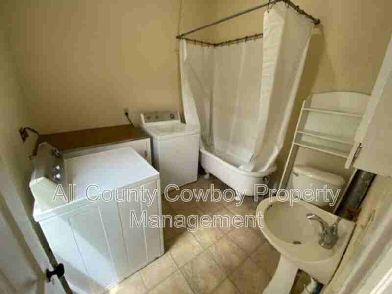 170 N 4th St - Photo 4 of 7