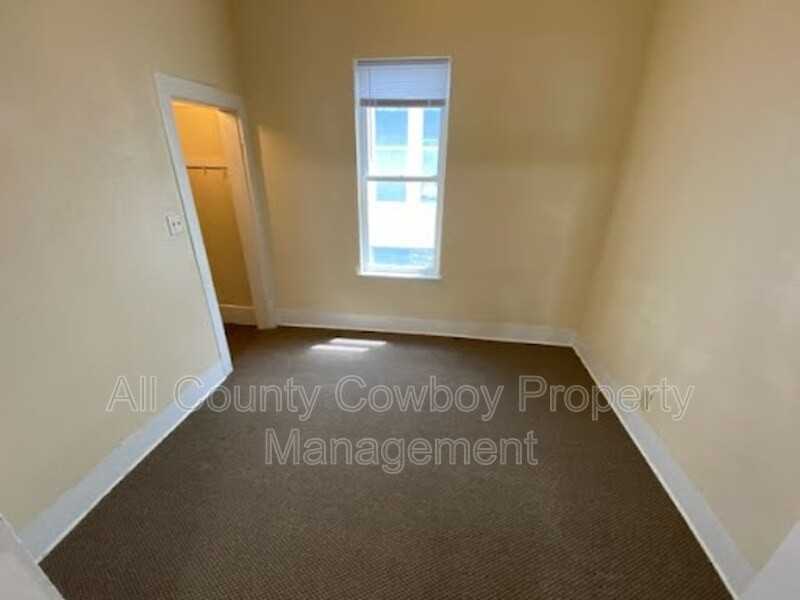 170 N 4th St - Photo 5 of 7