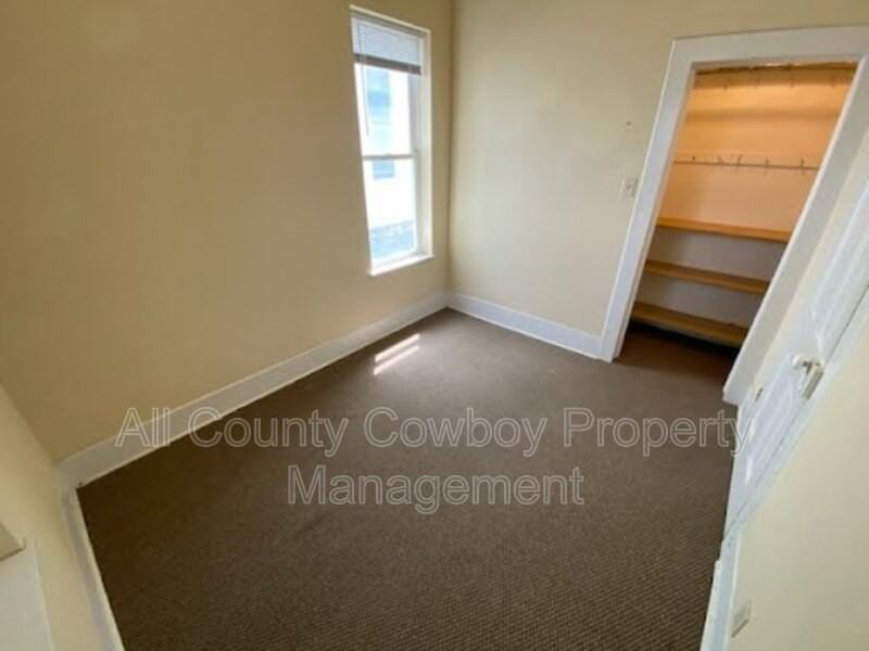 170 N 4th St - Photo 6 of 7