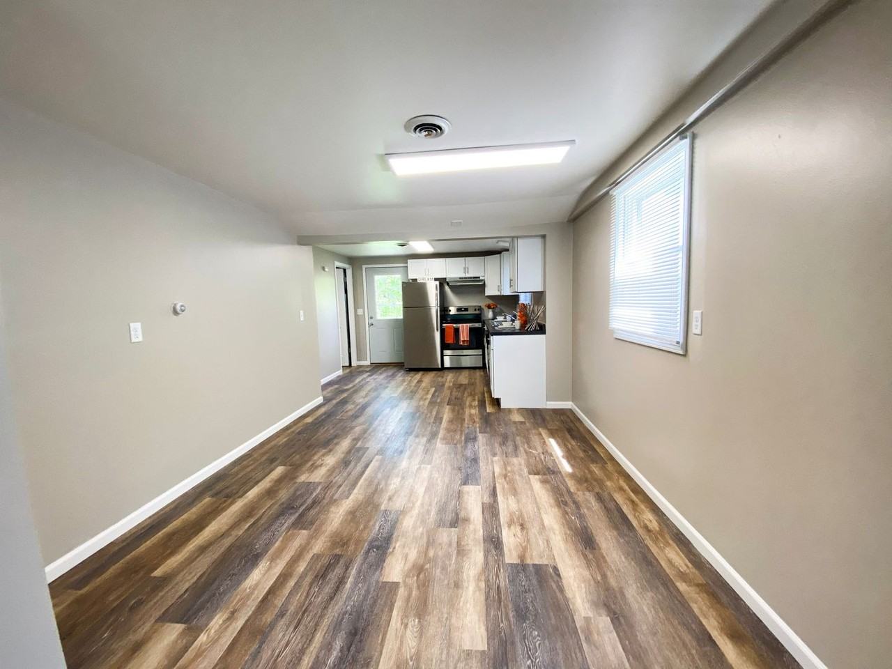 Quaint 2 bedroom home for rent - Photo 4 of 49