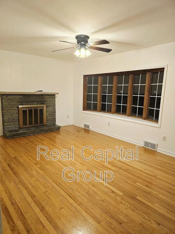 1116 St Jude Dr - Photo 2 of 11