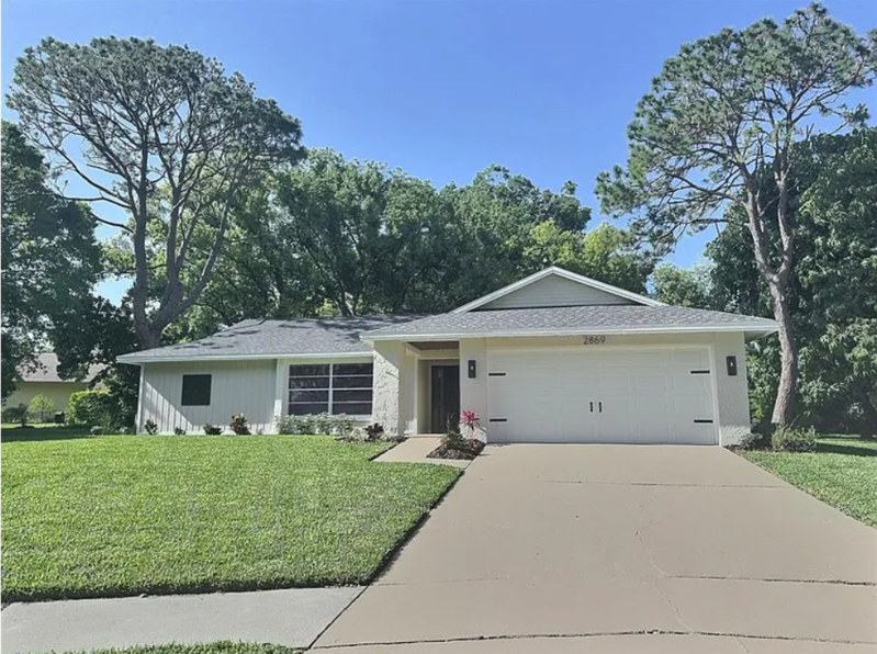 2869 Thistle Ct N - Photo 2 of 10