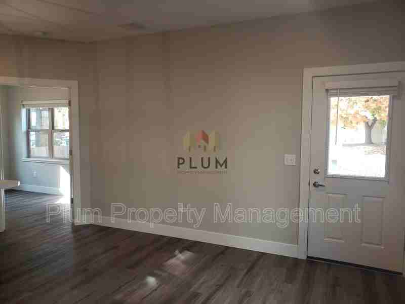 808 Prince St #202 - Photo 6 of 15