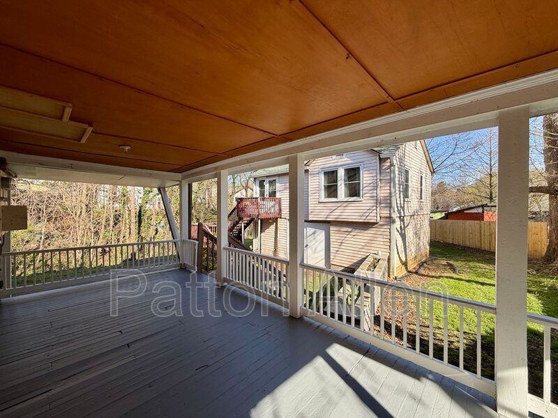 330 Hillside St #3 - Photo 4 of 25