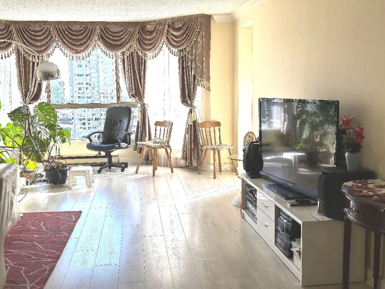 4350 Beresford Street #18xx - Photo 5 of 10