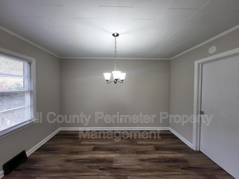 2639 Tredway Dr - Photo 3 of 13