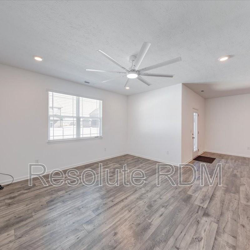 6322 Granby Dr - Photo 6 of 36