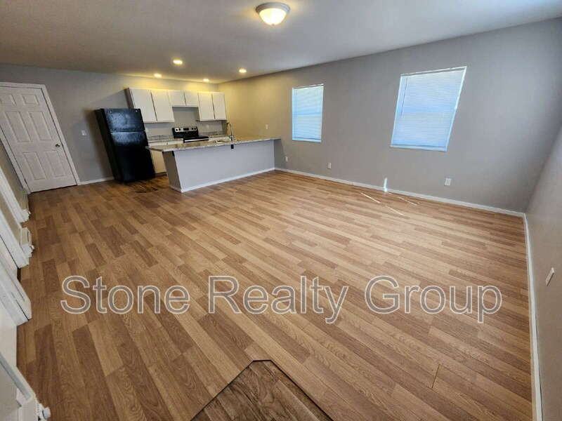 2820 N 15th St - Photo 2 of 13