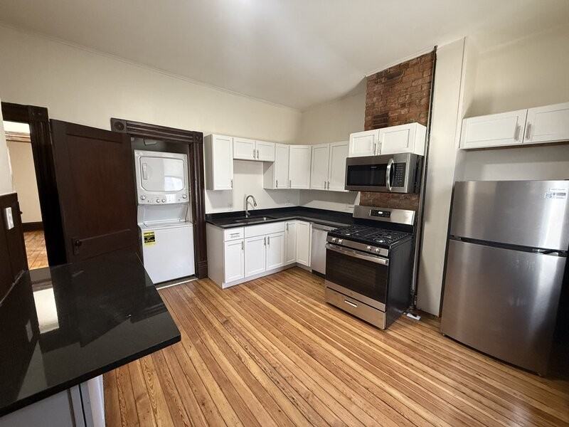 187 E Whittier St #189 - Photo 5 of 35