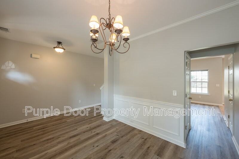 320 Tuggle Ct - Photo 7 of 37