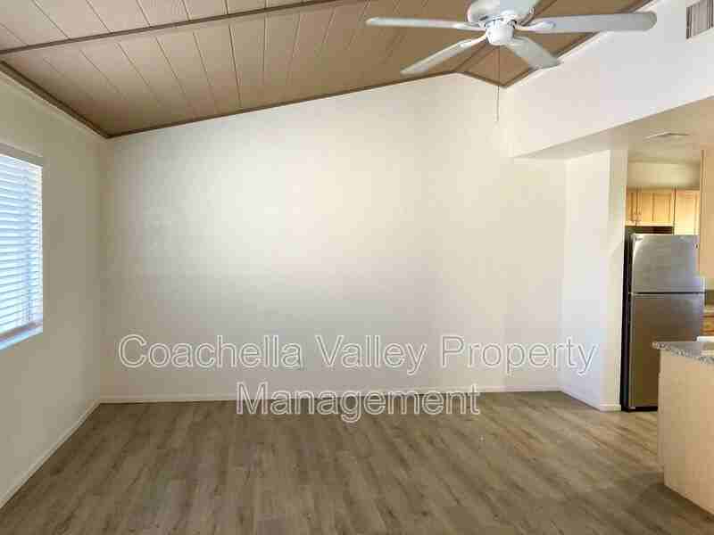 73922 Shadow Mountain Dr #3 - Photo 6 of 17