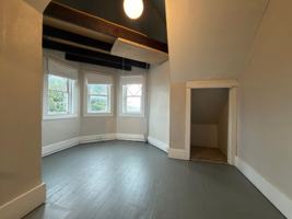 featured image of 1221 Laurel Ave