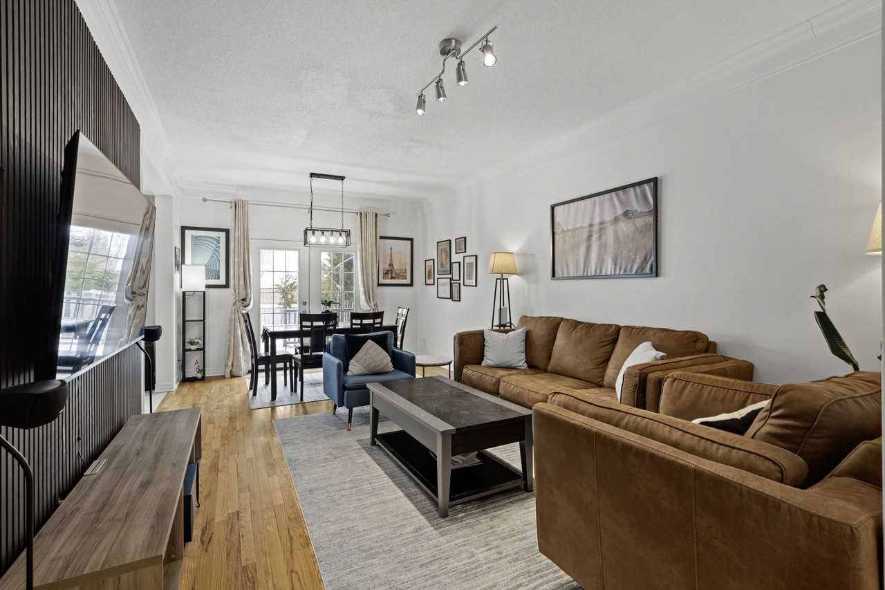 37 Laumann Court - Photo 4 of 33