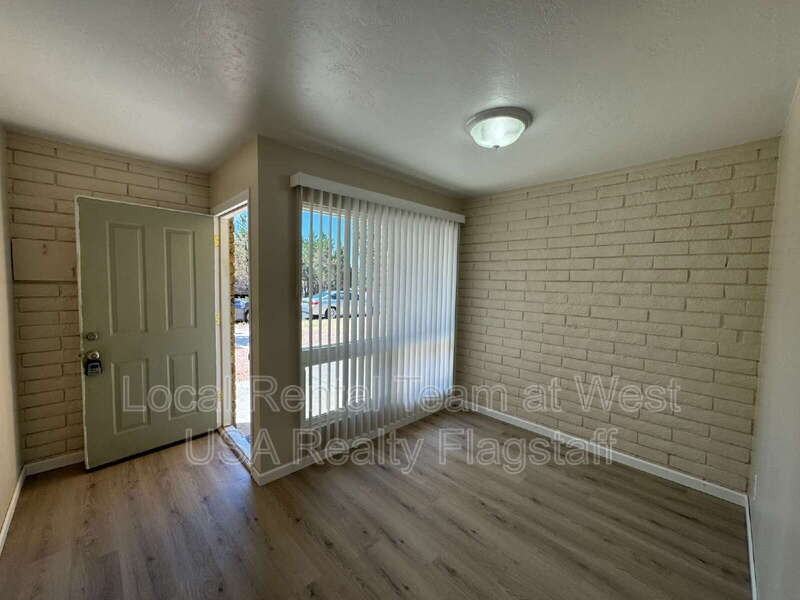 702 E Crestview Ave #B - Photo 2 of 19