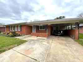 featured image of 217 Bruce Ave