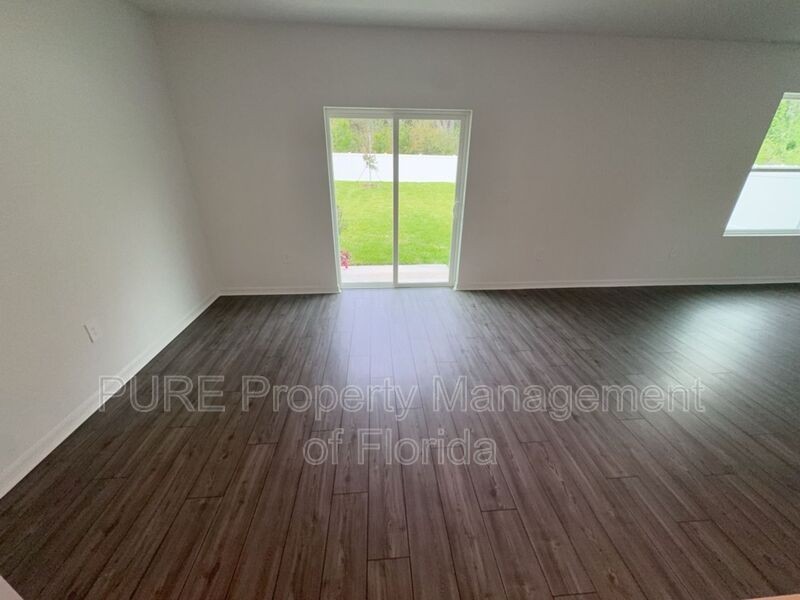 1304 Nw 48th Ter - Photo 6 of 50