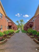featured image of 410 W Palatine Rd