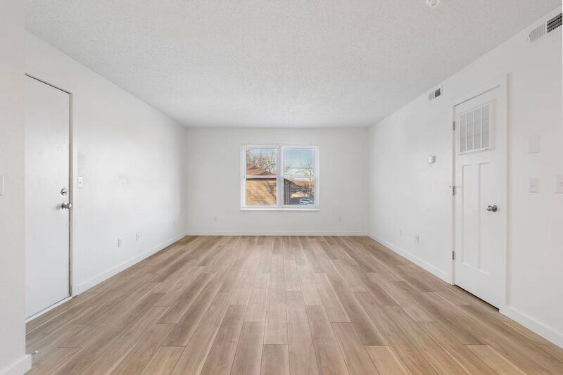 3180 W Greenwood St #31 - Photo 4 of 19