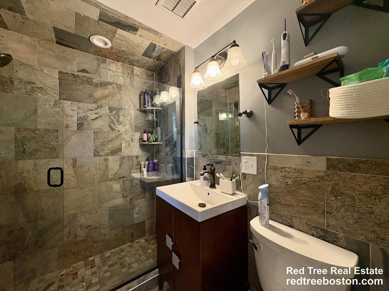 914 Beacon St #4 - Photo 7 of 34