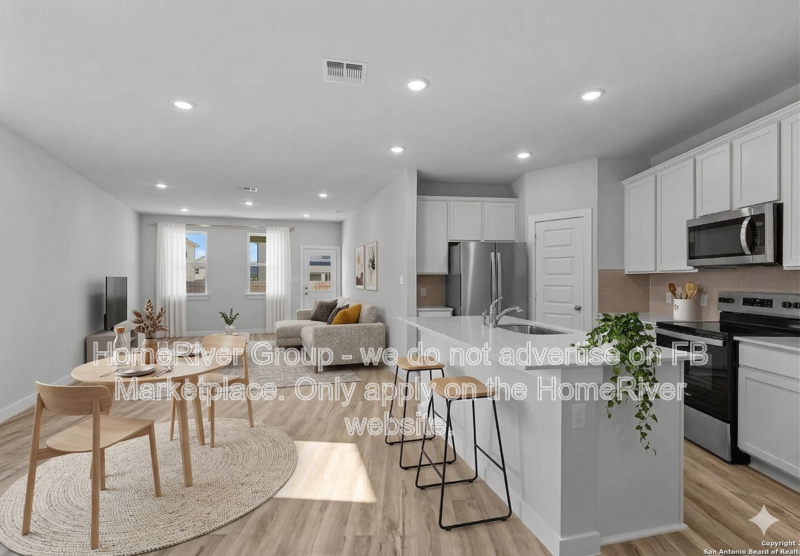 2540 Solon Ln - Photo 2 of 33