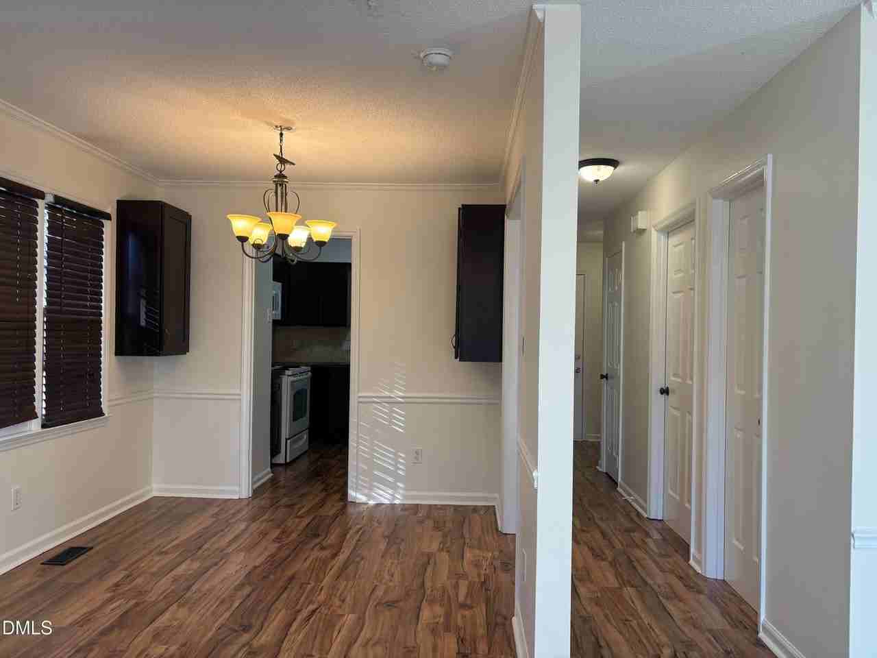 726 Branniff Dr - Photo 3 of 24