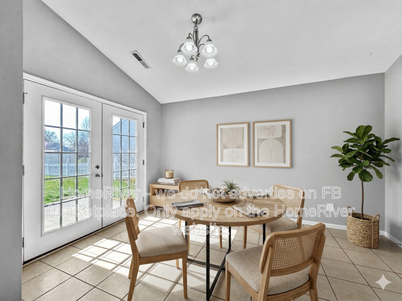 849 Somerset Ct - Photo 3 of 26