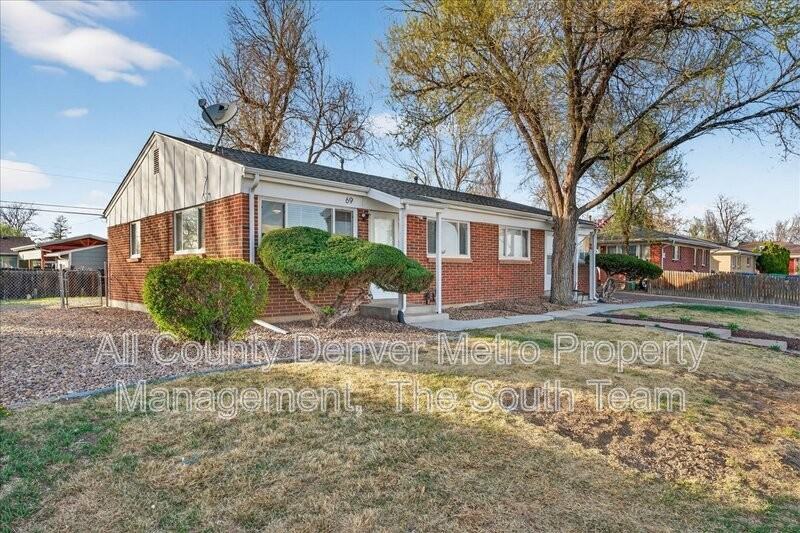 69 Del Mar Cir - Photo 2 of 21