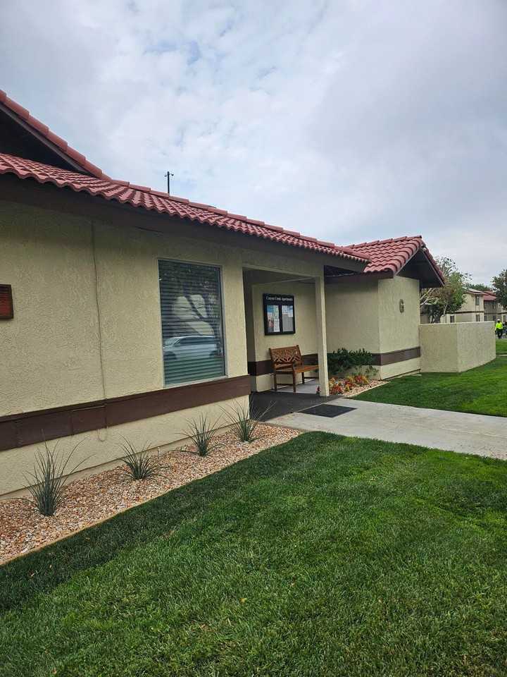 Canyon Creek Apartments - Photo 4 of 9