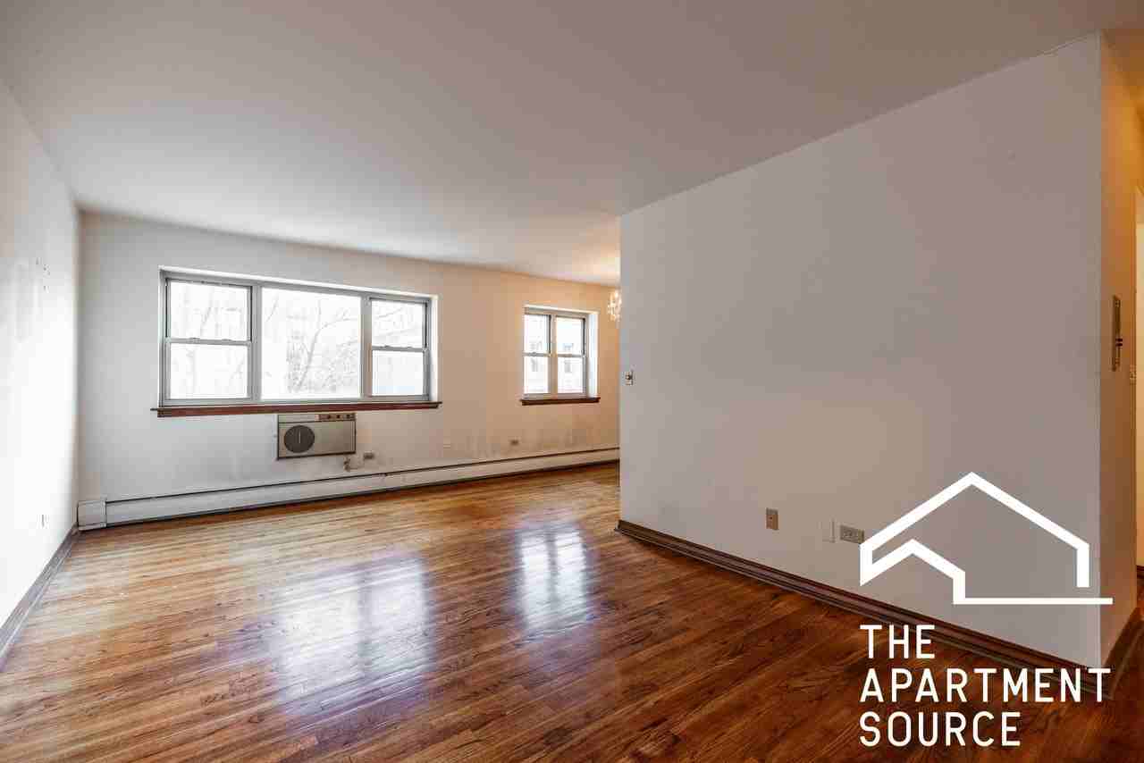 420 W Aldine Ave #402 - Photo 5 of 17