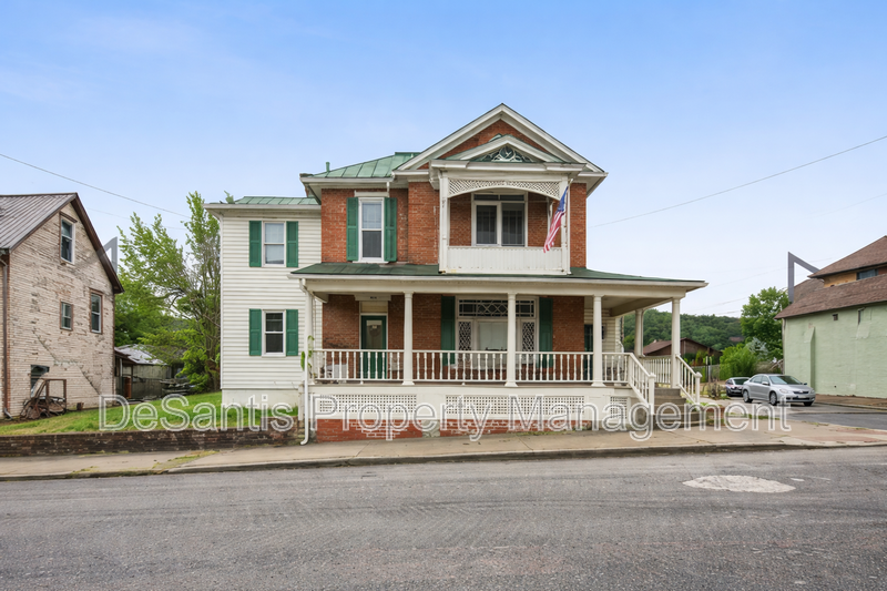 708 E High St #3 - Photo 2 of 6