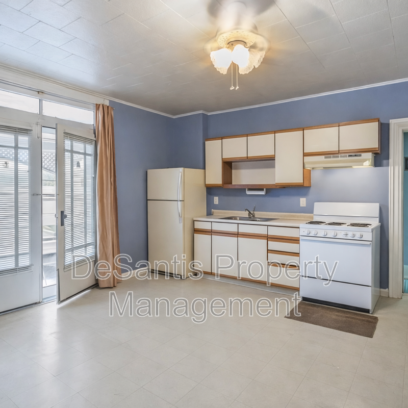 708 E High St #3 - Photo 4 of 6