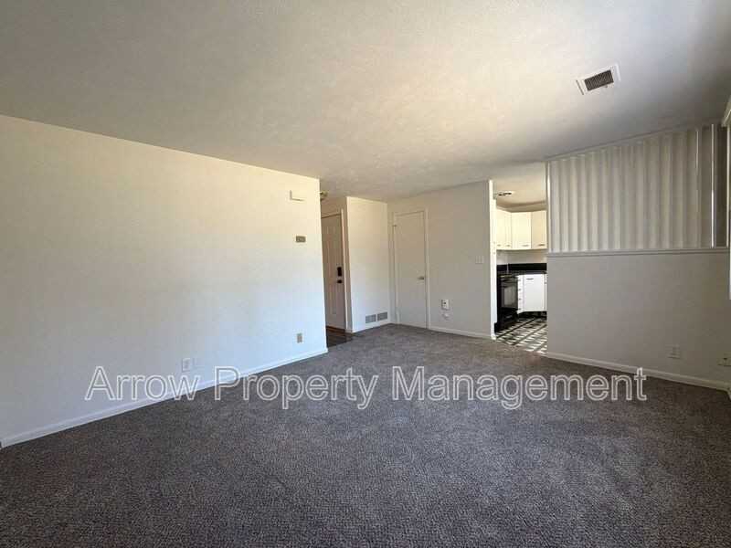 1424 S 20th St - Photo 2 of 8