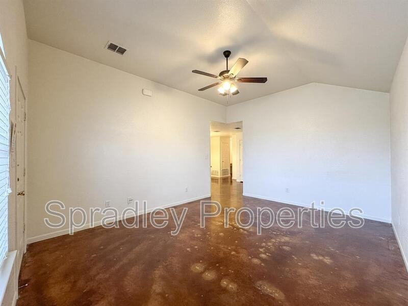 5508 Luxor Dr Apt B - Photo 2 of 13