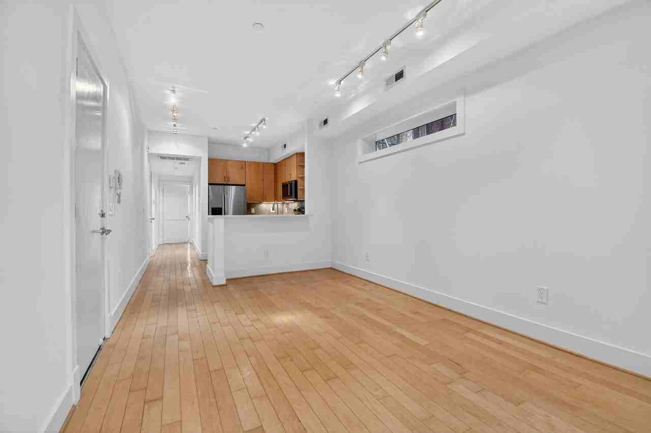 1503 11th St Nw #2 - Photo 6 of 20