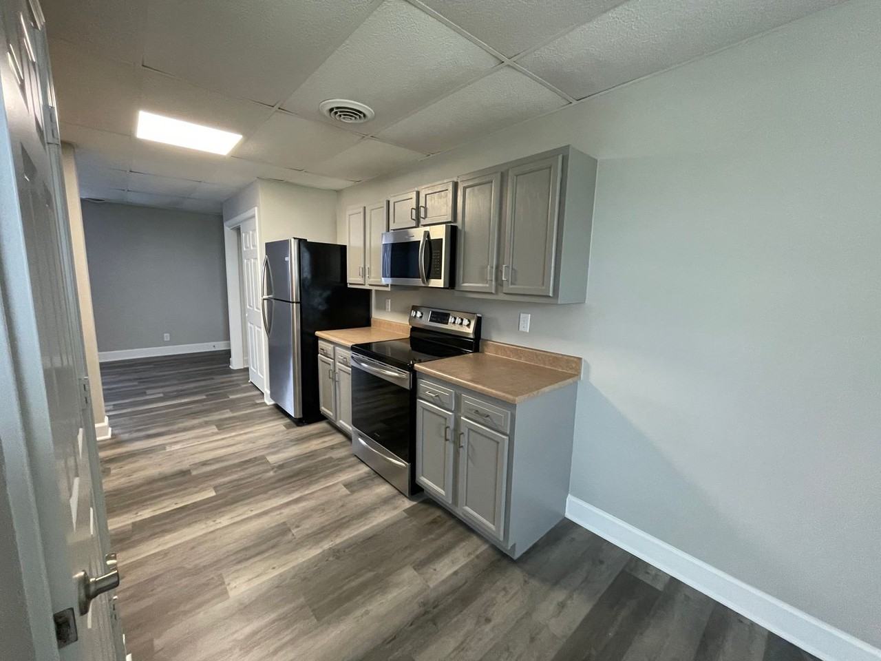 815 W. Columbia - Photo 2 of 11