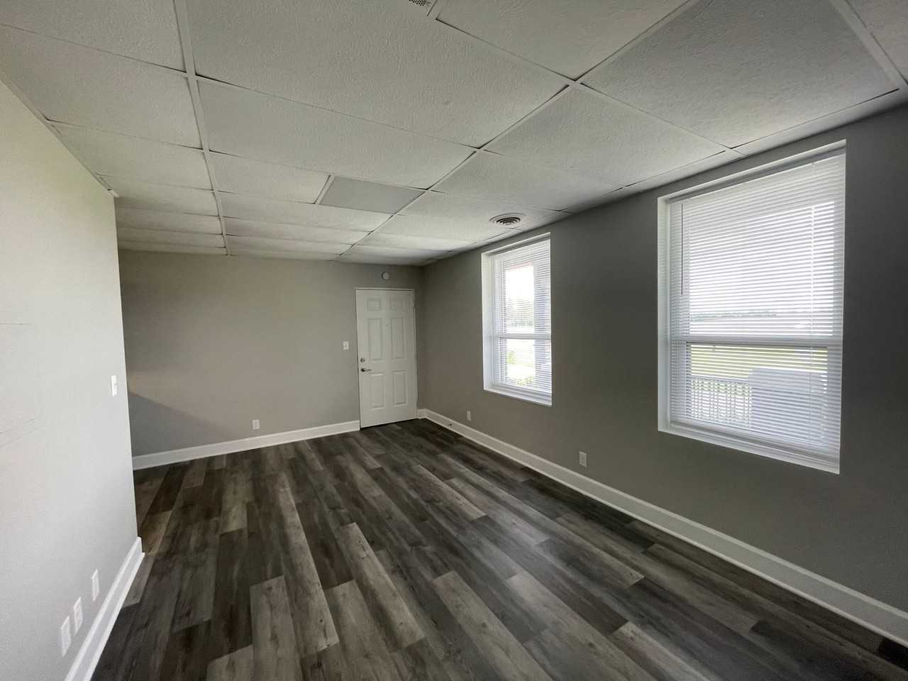 815 W. Columbia - Photo 3 of 11