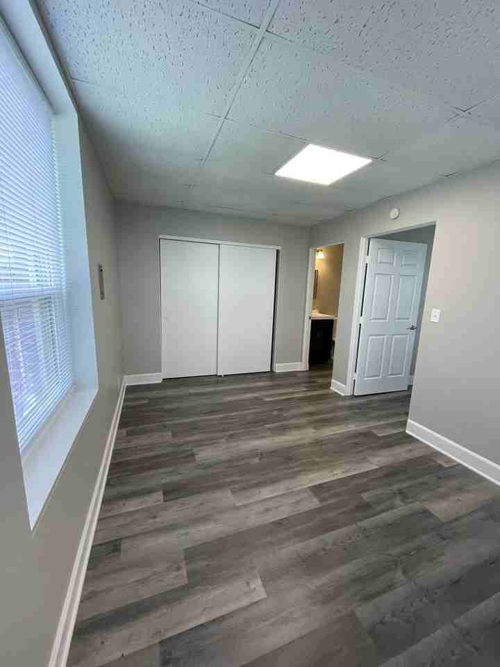 815 W. Columbia - Photo 5 of 11