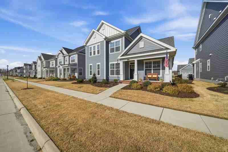 2238 Sanibel Ln - Photo 4 of 43