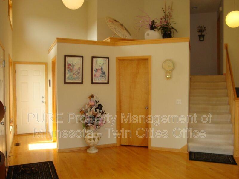 5750 Newberry Cir N - Photo 5 of 14