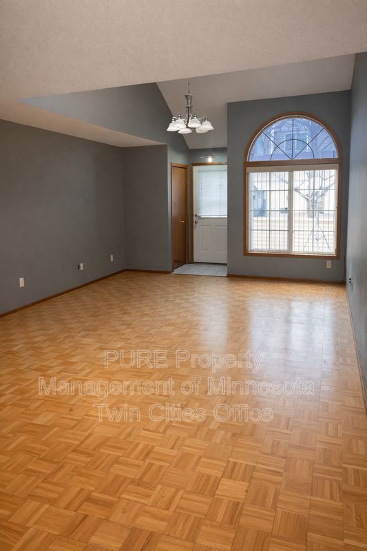 1117 Pecks Woods Dr - Photo 2 of 18