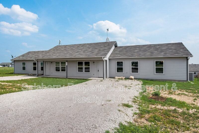 113 Lynn Ct #200 - Photo 4 of 22