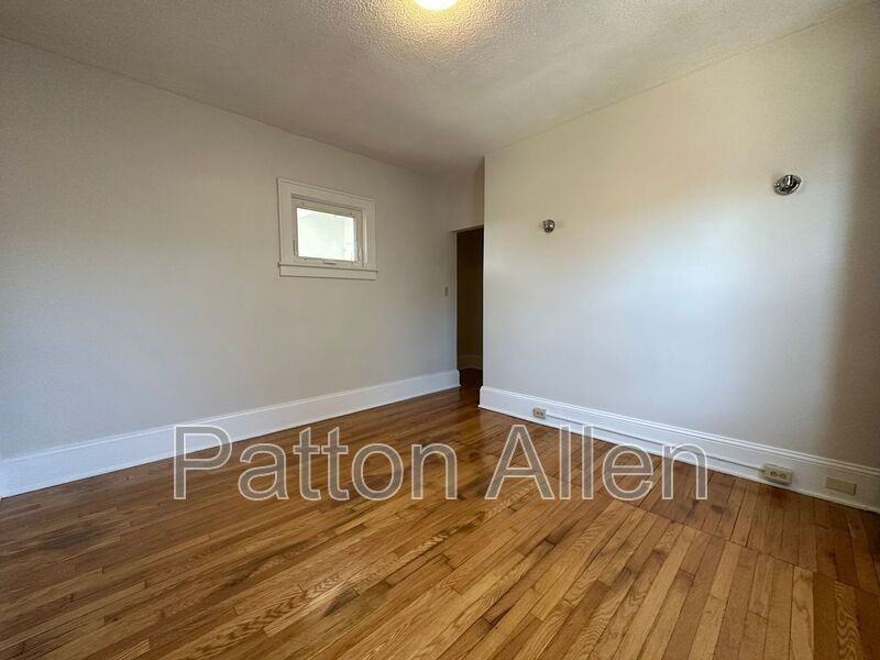 205 Hillside St #2 - Photo 5 of 22