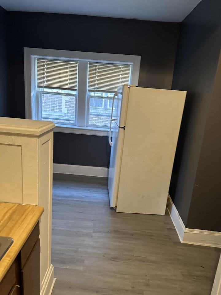 1442 West 101st Street - Photo 3 of 15