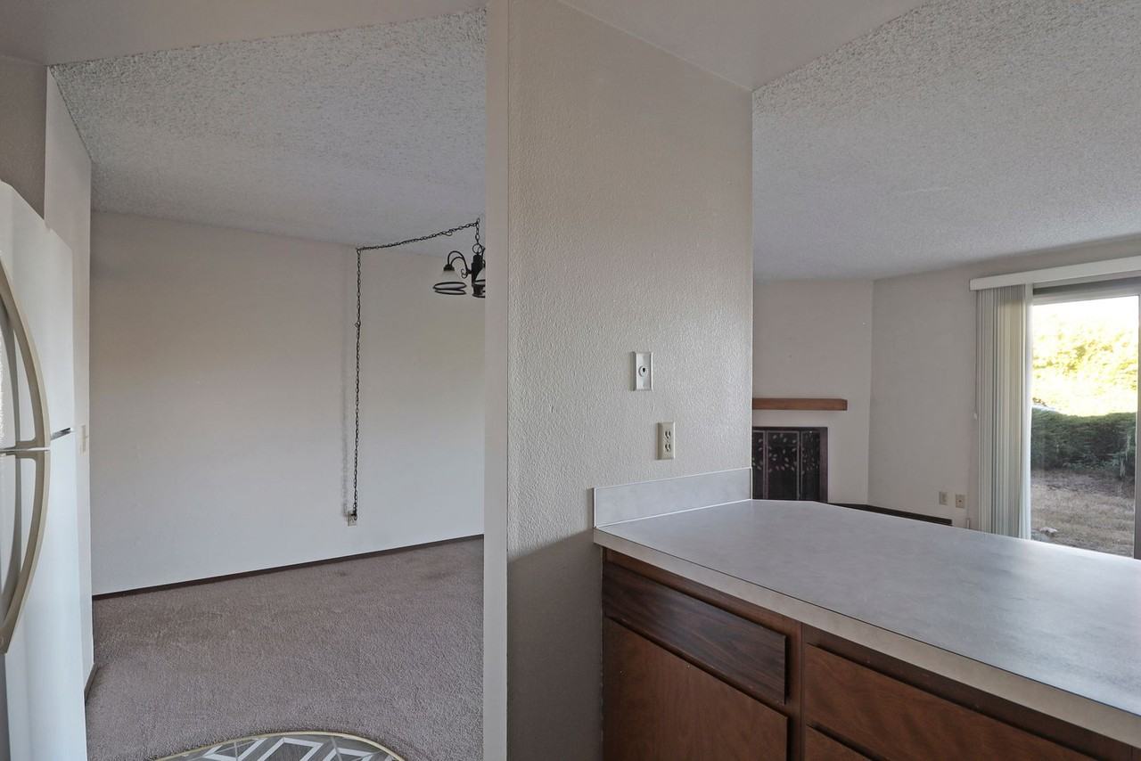 Idylewood Apartments - Photo 6 of 25