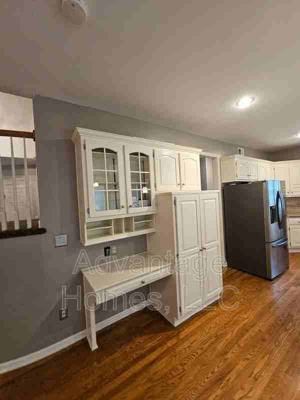 14117 Parkhill Ln - Photo 6 of 50