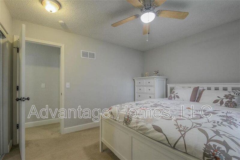 13024 S Trenton St - Photo 4 of 36