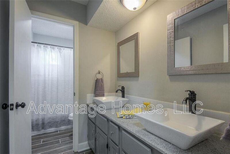 13024 S Trenton St - Photo 5 of 36